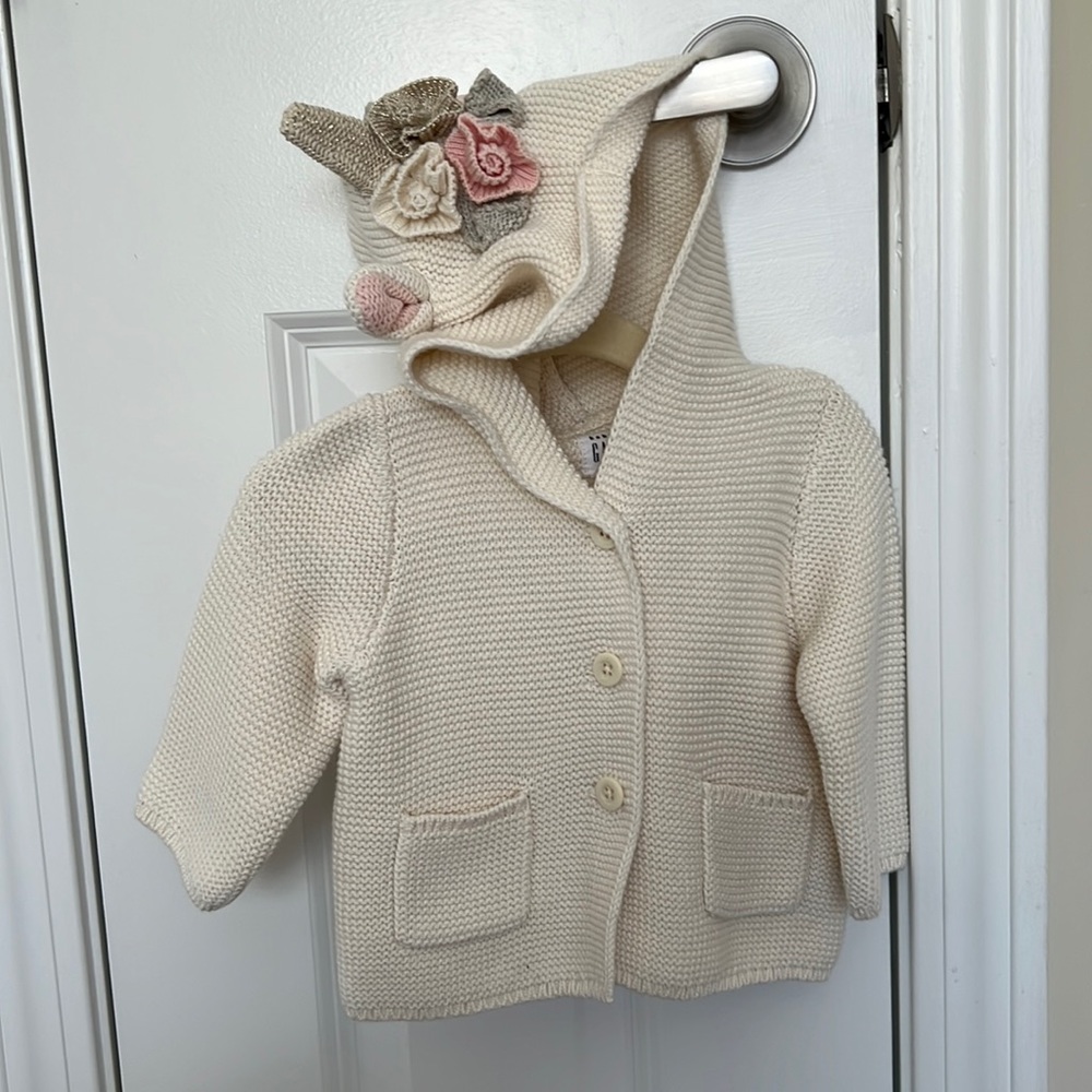 GAP unicorn sweater